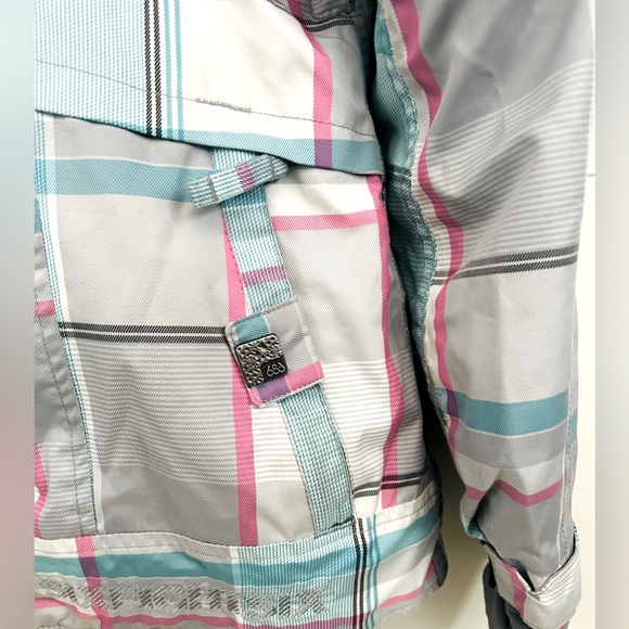 COPY - 686 womens medium high end winter jacket - Picture 5 of 14